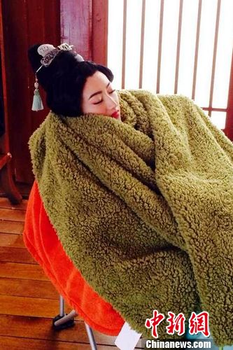 ���𡶰��紫�桷Ƭ����˯���ع⣨ͼ��