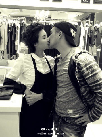 张歆艺黄觉吻戏遭调侃:见过如此敷衍的人吗(图)