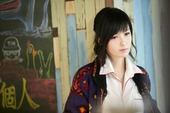 周慧敏复出拍戏自毁形象披头散发眼神涣散(图)