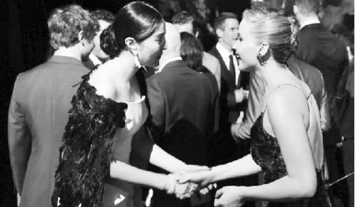 ��������ղ�ݸ�������˹�������ع⣨ͼ��