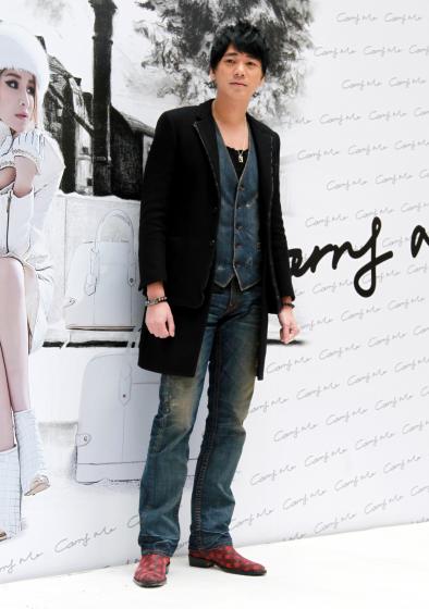 Ů��������Ϊ��Ƿծ��ɱ̨ý�����з�Ϊ������