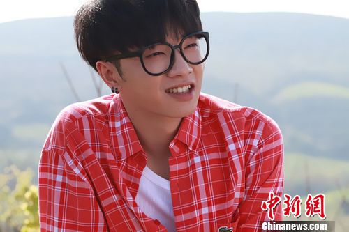 ������ܾ����ź�ͬס������̺����¥��˯��ͼ��