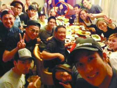 �����꿪�ɶ������׸������ֳ����ع⣨ͼ��