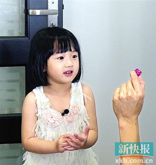 吴尊为女洗澡遭指责回应:是自然流露的父女情