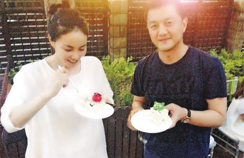 ����������ΪŮ������Ů���Ե����з�����Ц��ͼ��