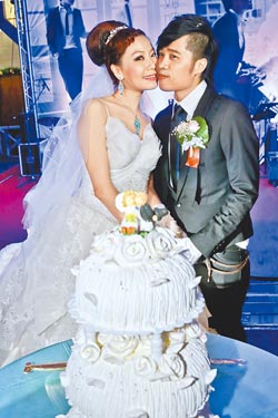 Tank被传婚姻亮红灯友人:他坚称没离婚(图)