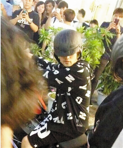 �ܽ��ױ���ƽ��������ﳵ��ʽ��Χ�ۣ�ͼ��