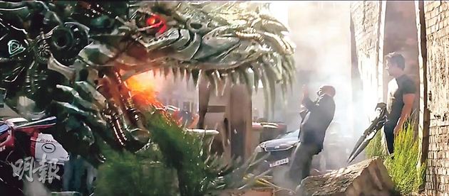 《变形金刚4》新版预告曝光机械恐龙登场(图)