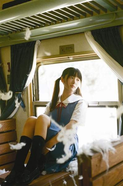 �콿ɹ˫��βд�����Ѹߺ�������ֽ����ͼ��