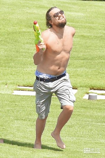 �����ɶ���ˣ̻��¶�����ķ�˶ͷ��ɢ�ң�ͼ��