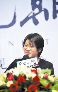 韩寒谈爱女小野:预感她要为别人织毛衣(图)