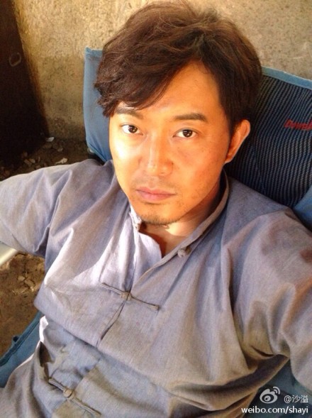 沙溢术后晒自拍 面色疲惫胡茬明显(图)