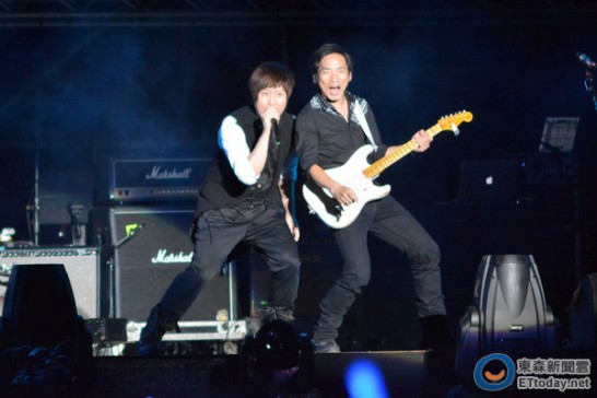 ������͵�̽��12�껼�������Ȱ�������һ�ߣ�ͼ��