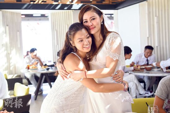 范姜与钟镇涛的大女儿 图片来源:香港"明报"