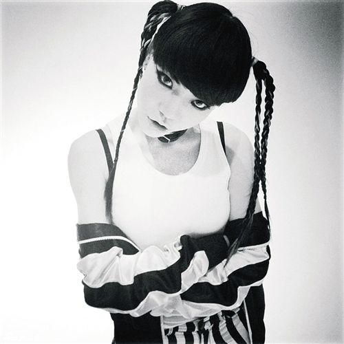 ��Ī��ڰ״�Ƭ�ع������Ȼ�׶�������ԣ�ͼ��