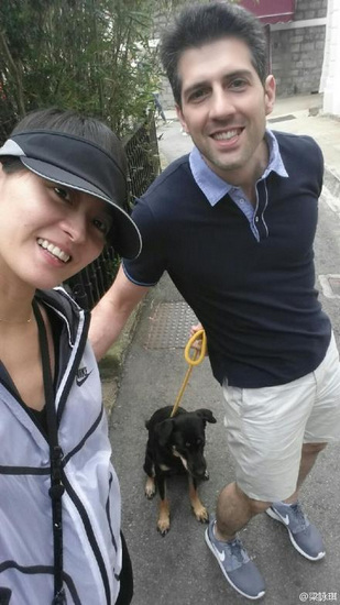 ��ӽ��ͦ�ж����Ϲ���ɽ���˶�װС��΢¡��ͼ��