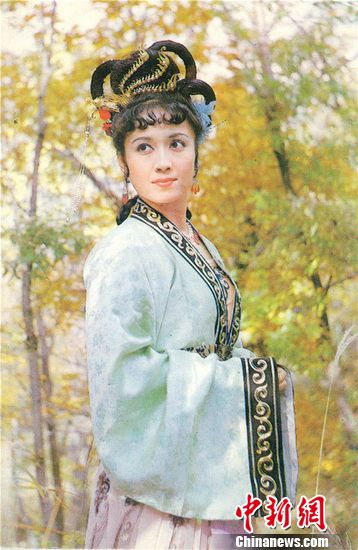 86版西游女星亮相江苏春晚合唱经典老歌图6