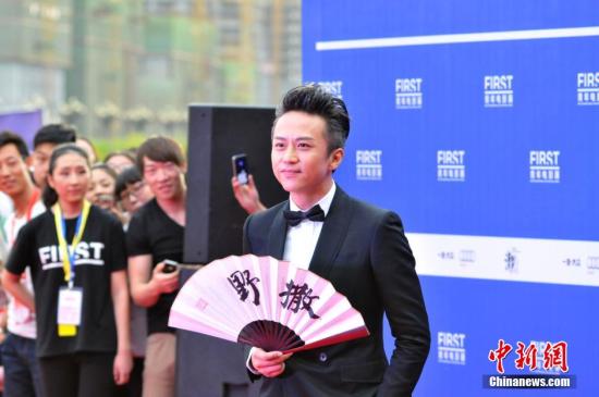 ����͸¶���ְ�3���α���ѡ�ѽӴ����ǵ˳��ȣ�ͼ��