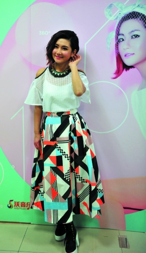 Selina拒上夫妻真人秀:老公看到镜头会怕(图)