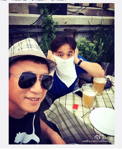 �����ɹ����ڸ���յ�Ƥ����˧����ͼ��