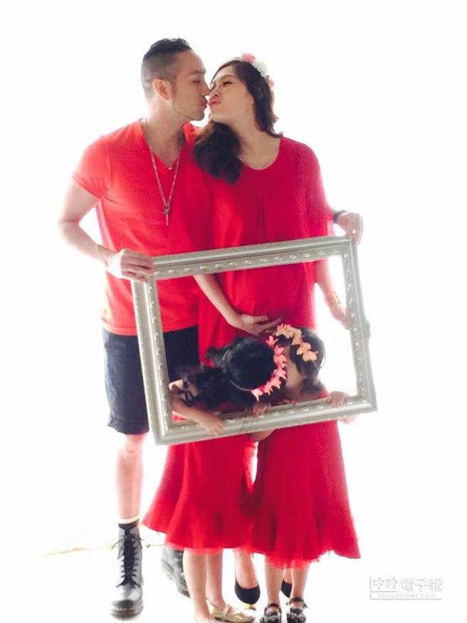 台湾男星唐志中陪老婆进产房:整个过程很震撼