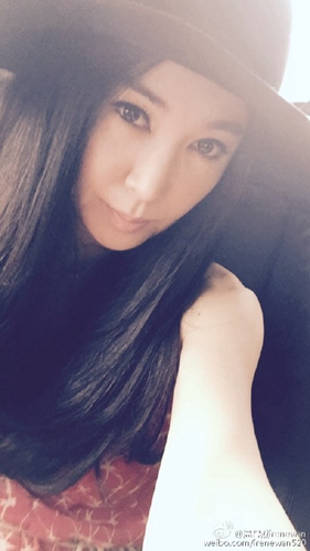 �±�ϼɹ��ñ�������ճ���ɢ����¶΢Ц��ͼ��