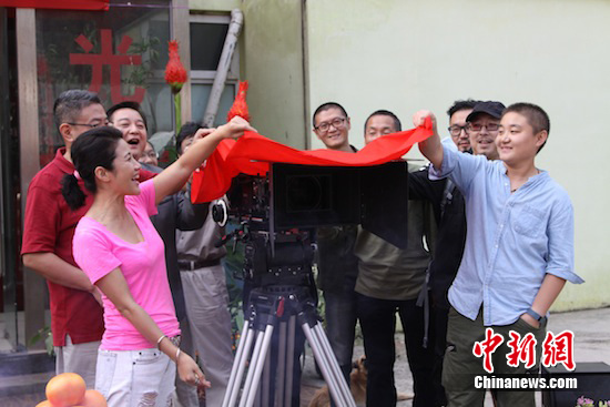 颜丙燕谈养老话题:会让父母在家颐养天年(图)