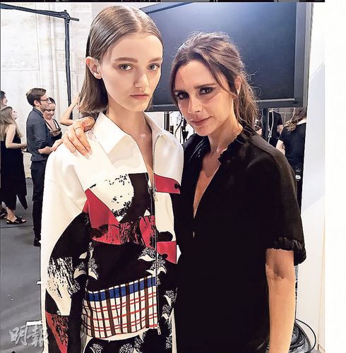 贝克汉姆妻子用过瘦模特遭批疑宣扬“越瘦越美”