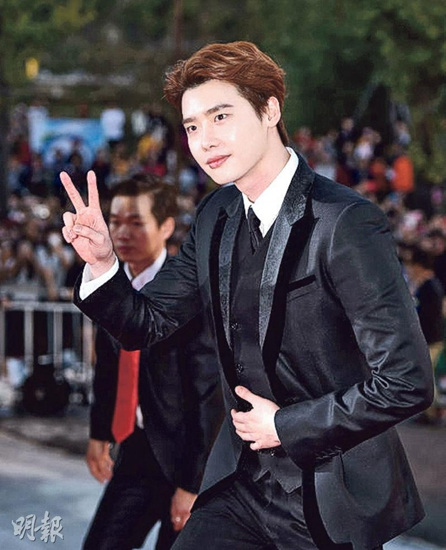 �����Ͷ��ݼ��󽱼�����������˶����װ˧����ͼ��