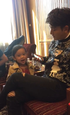 ��ܰ�ܾ�Ϊ������������衱��Ц���ְ֣���ɵ��