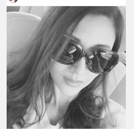 李嘉欣晒美照 戴墨镜造型帅酷(图)