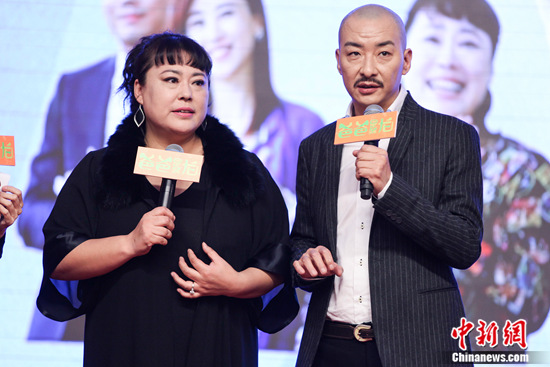 ��ƽ�¾��б���ݼݼ��3�����Է�ӫ�����ǣ�ͼ��