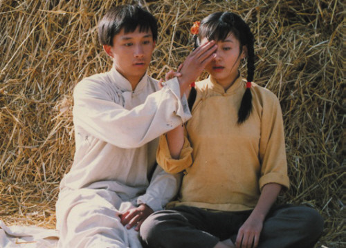 许晴26年前剧照曝光 梳麻花辫与黄磊对望(图)