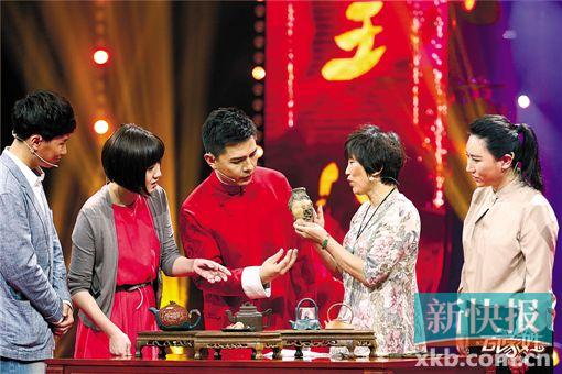 赵普请教紫砂壶收藏家钱文忠调侃对方