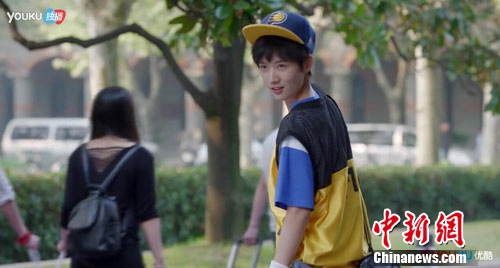 ���Ӿ�桶���ഺ���Ȳ���С���ع�߸�����