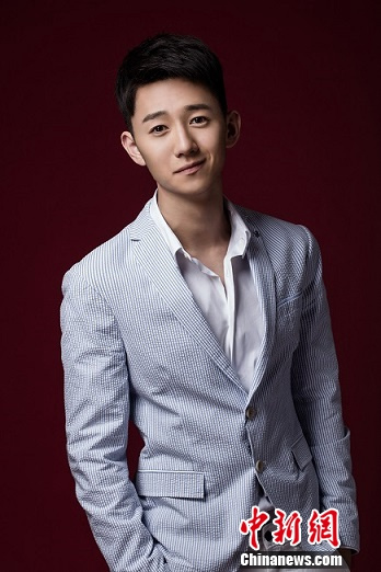 ����������ˡ�������Ϸ��ѧ�ԡ�ʷ����ո¶ͷ��