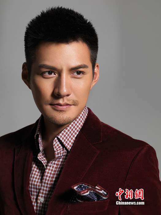 高清严宽全新写真帅气优雅尽显男人魅力