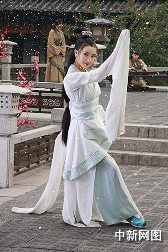 "貂蝉"陈好首演汉代舞 舞袖舞腰秀完美身段(图)(2)
