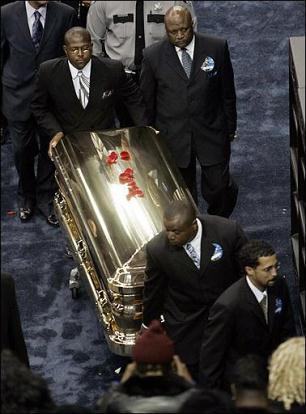 迈克尔杰克逊向灵魂乐教父布朗致最后敬意(图)