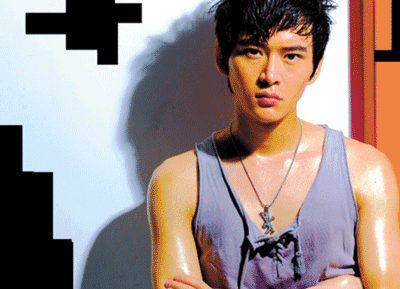 黄明单方面宣布与海岩解约 否认潜规则传闻(图)