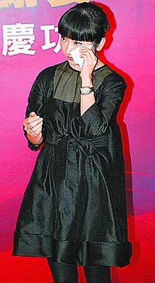 李李仁接受结扎手术 陶晶莹手术室外大哭(图)