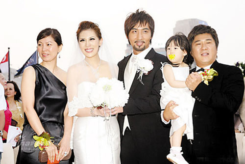 婚礼前夕女婿被传"偷欢" 胡瓜嫁女三度落泪(组图)(3)