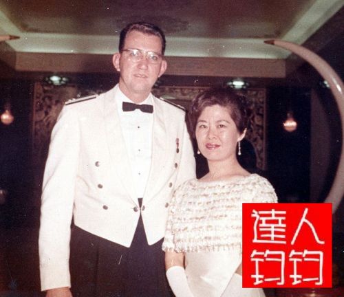 组图:费翔私房照曝光 童年已显帅气俊朗面庞(6)