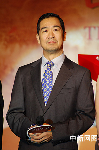 群星闪耀"建国大业"首映 唐国强赞许晴有国母仪态(2)