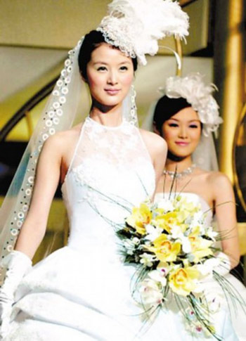 宁做灰姑娘不做大明星 盘点嫁入豪门的二三线女星