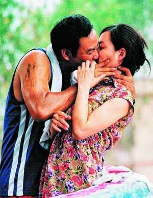 任达华《天水围》中激吻张静初 两人饰夫妻(图)