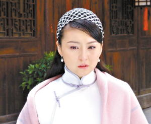 新版《敌营十八年》热拍 戴娇倩反串男人角色