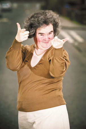 苏珊成热门话题 网友拿47岁"英国大妈"对比李宇春