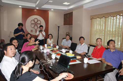 福建省侨办主任亲临灾区慰问受灾归侨和侨资企业