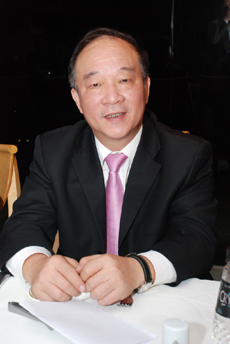 广东省侨办主任吴锐成新春贺辞